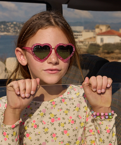 12 Couleurs De Lunettes De Fête Transparentes Lunettes Coeur De Soleil Amusantes de Soleil Coeur Pour Les Fêtes De Fin d'Année, Les Anniversaires, Les Festivals De Musique Et Les Accessoires Photo 12 Couleurs De Lunettes De Fête Transparentes Lunettes Coeur De Soleil Amusantes de Soleil Coeur Pour Les Fêtes De Fin d'Année, Les Anniversaires, Les Festivals De Musique Et Les Accessoires Photo